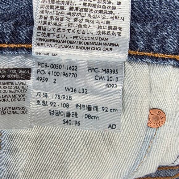 Levi’s 501 Jeans Mens 36x32 Blue Button Fly Straight Leg Denim Casual Minimalist - Picture 8 of 13